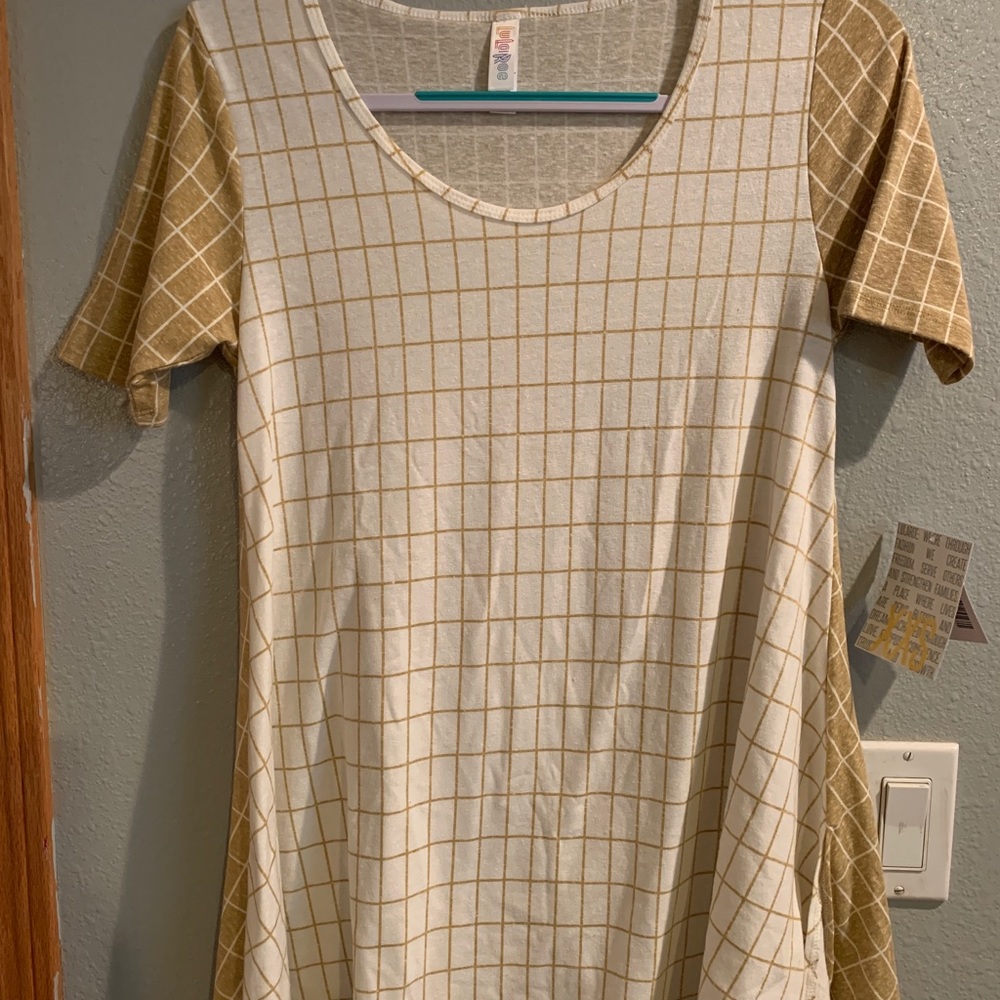 LuLaroe Perfect Tee NWT